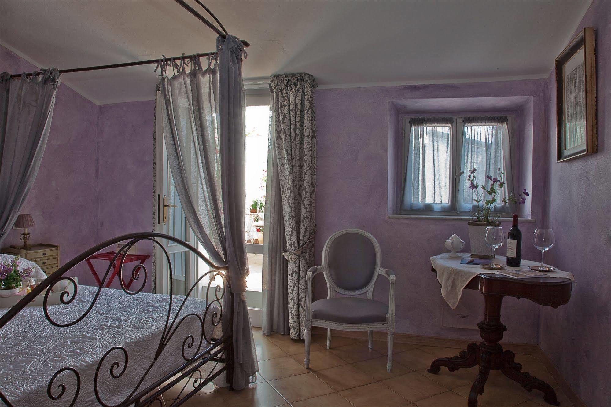 Hotel La Petite Maison เวียเรจโจ ภายนอก รูปภาพ