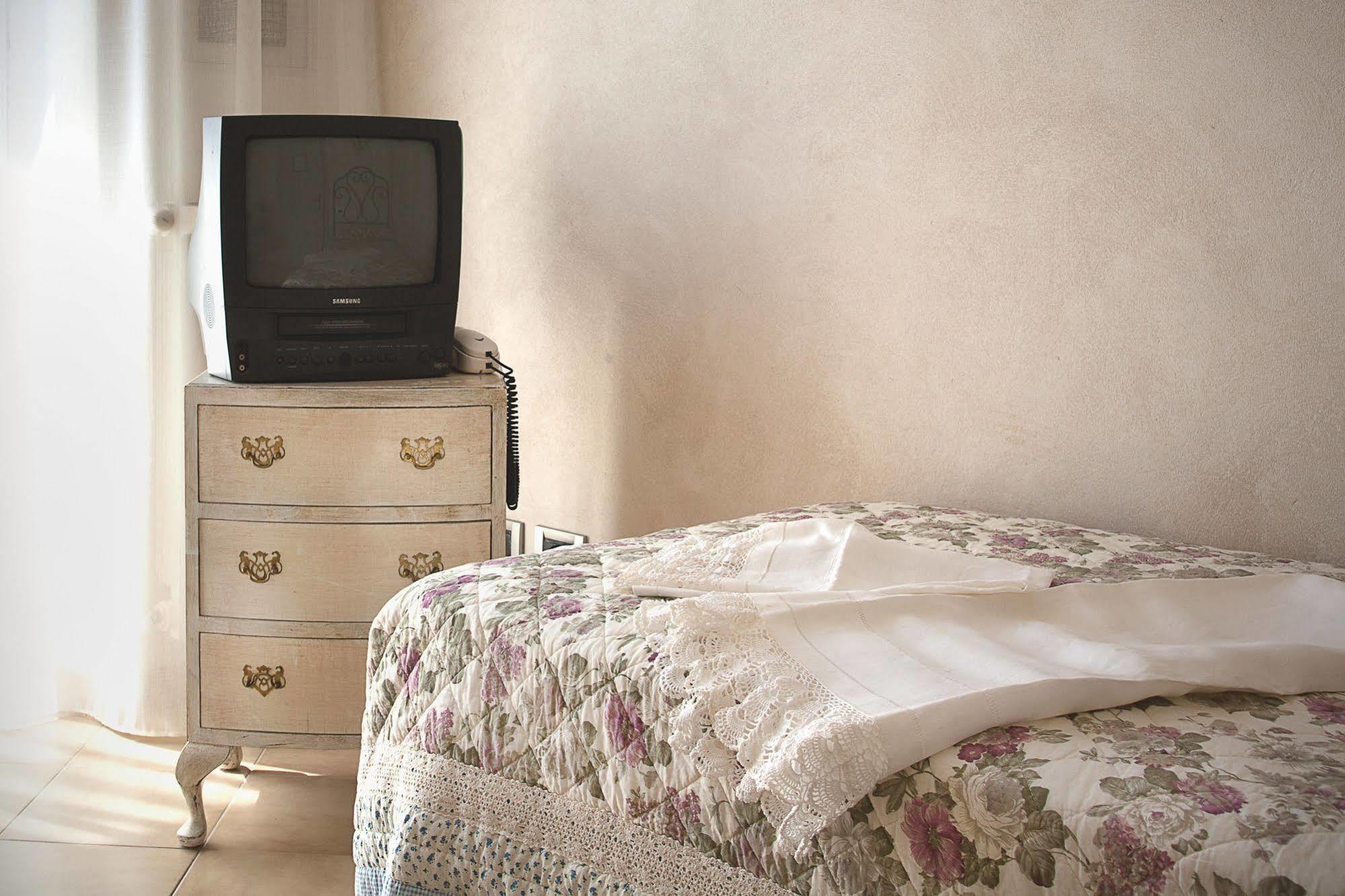Hotel La Petite Maison เวียเรจโจ ภายนอก รูปภาพ