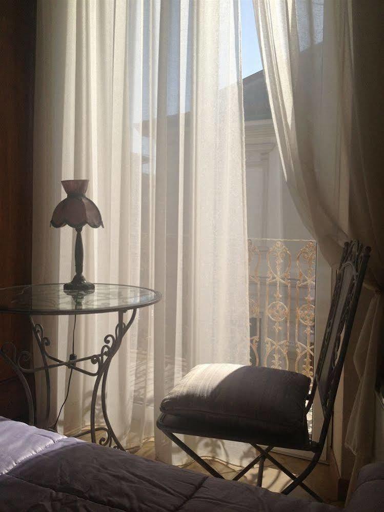 Hotel La Petite Maison เวียเรจโจ ภายนอก รูปภาพ